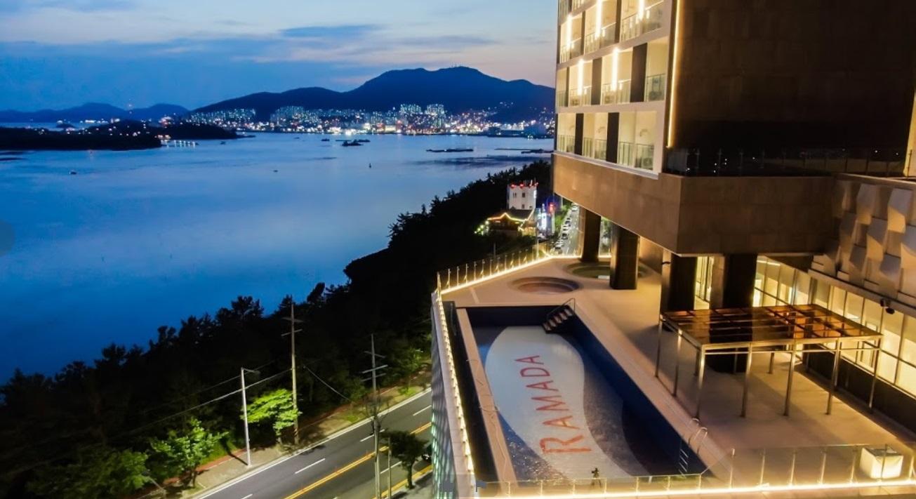 Ramada Plaza By Wyndham Dolsan Yeosu Hotel Exterior photo
