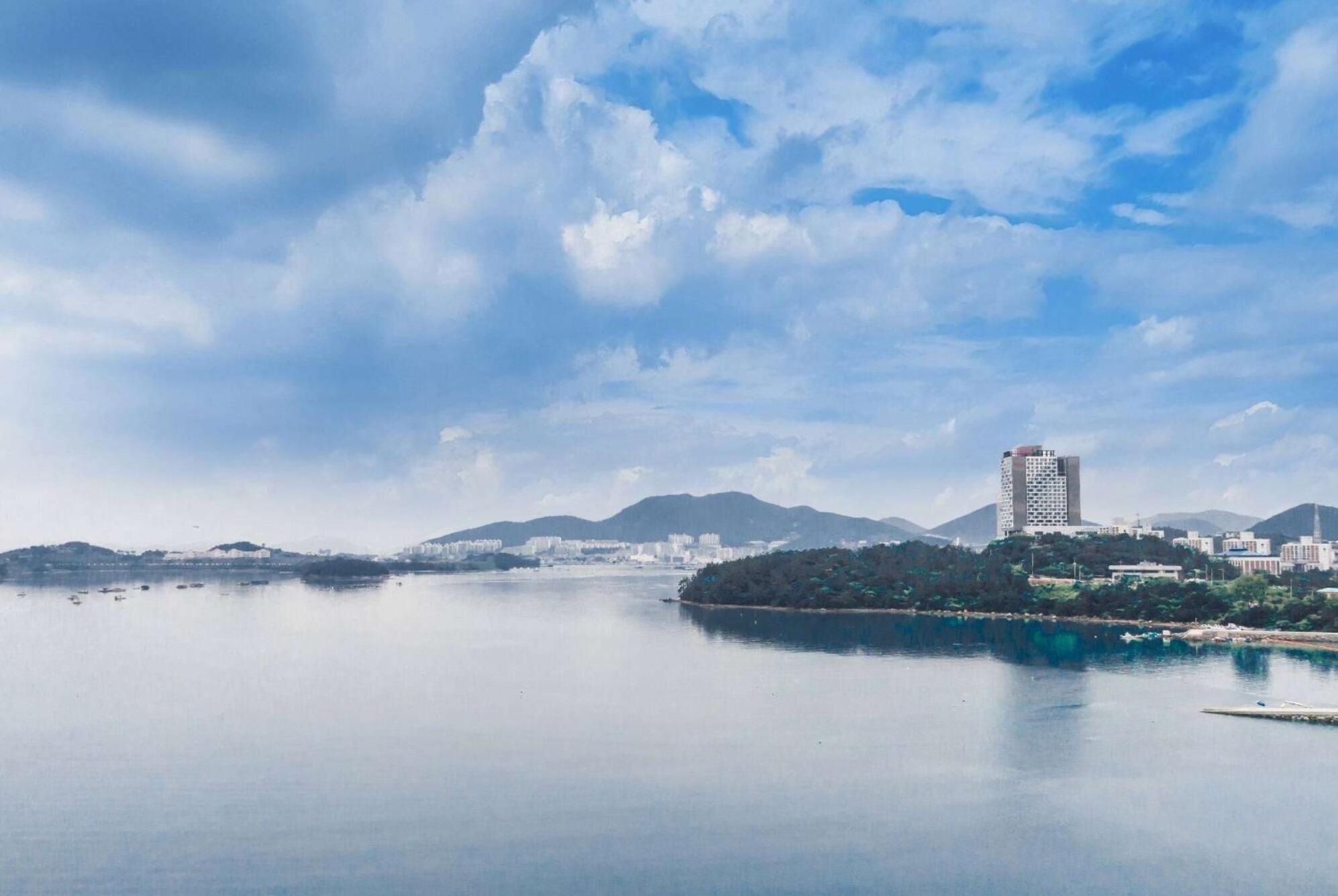 Ramada Plaza By Wyndham Dolsan Yeosu Hotel Exterior photo