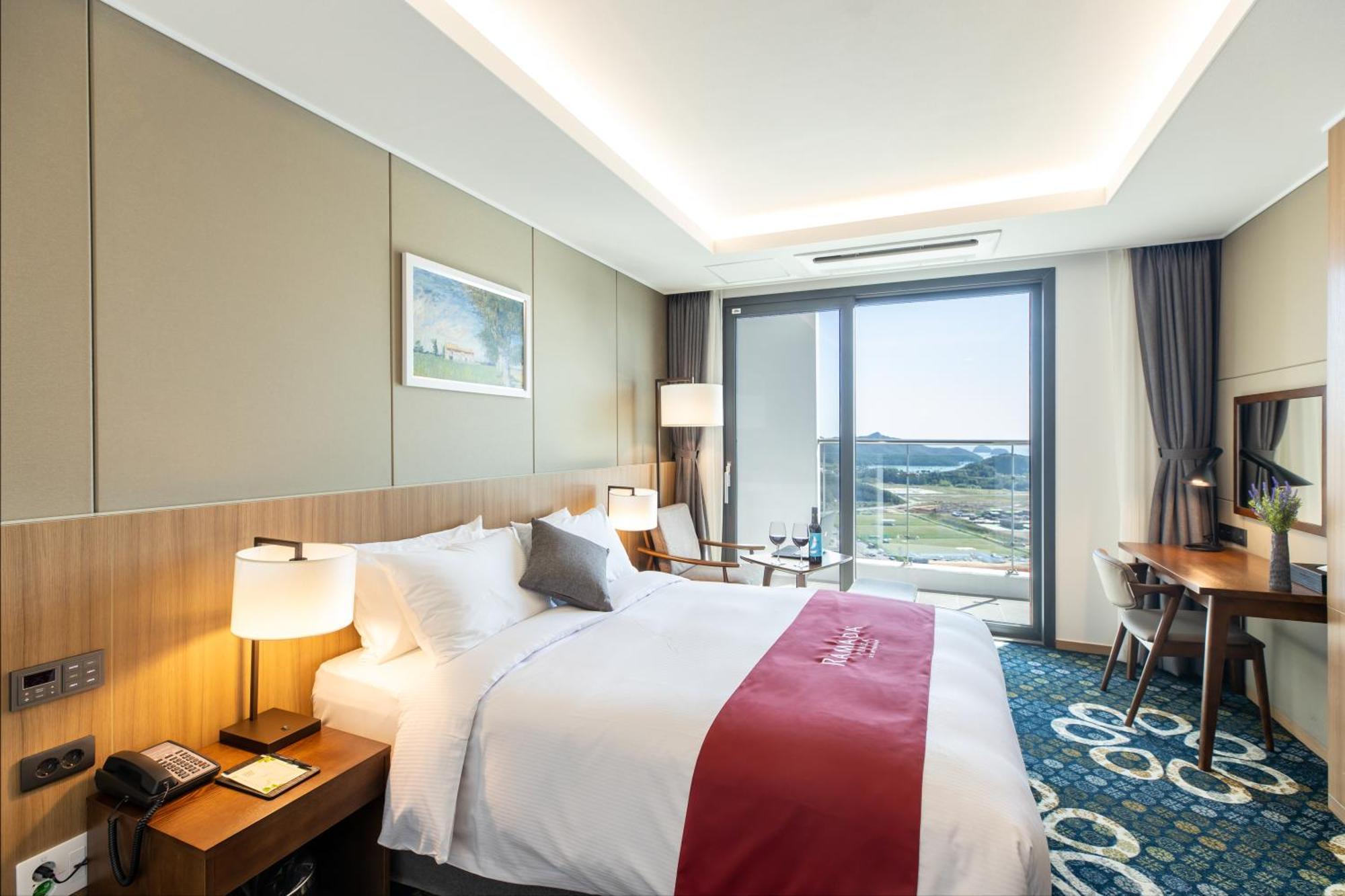 Ramada Plaza By Wyndham Dolsan Yeosu Hotel Exterior photo