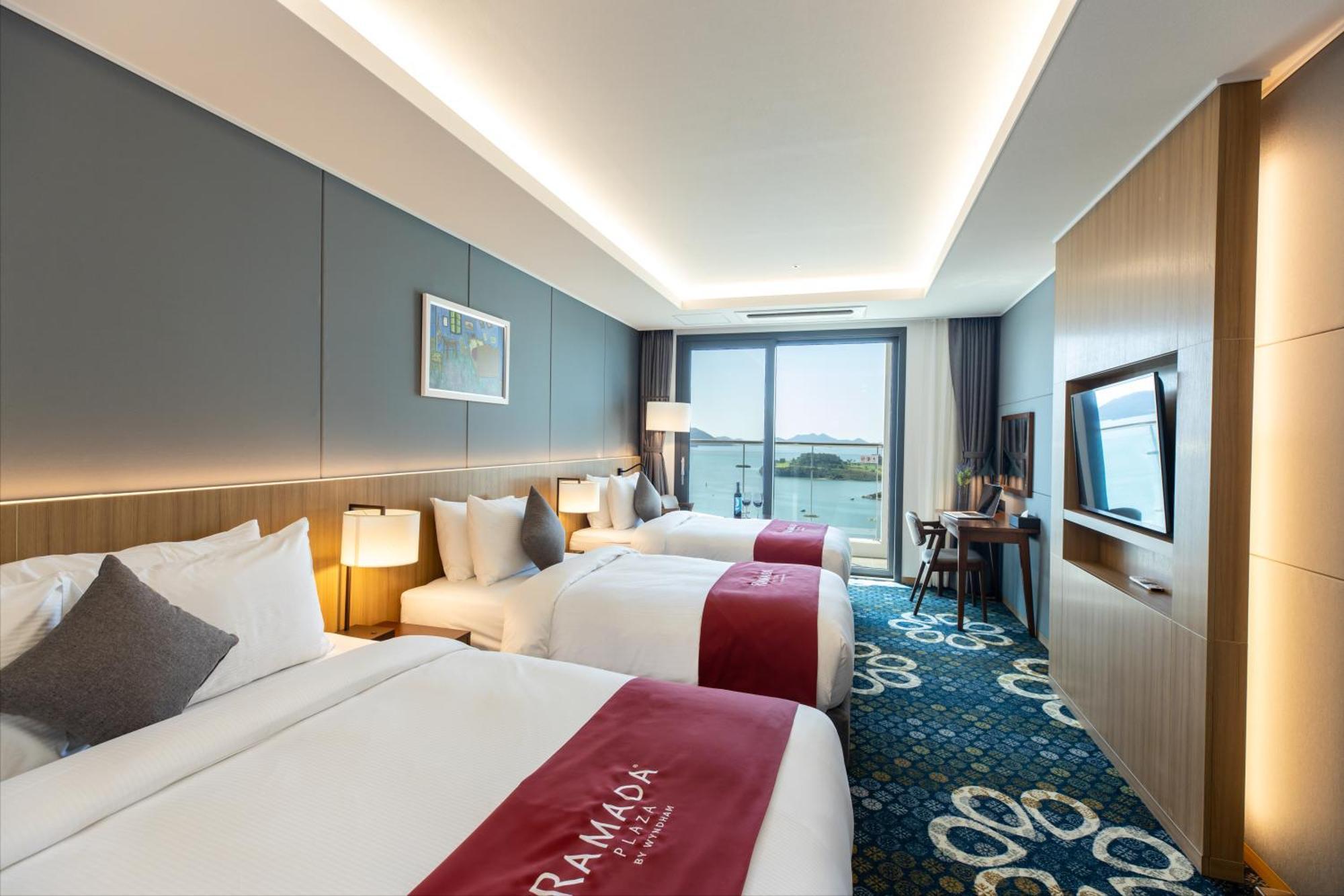 Ramada Plaza By Wyndham Dolsan Yeosu Hotel Exterior photo