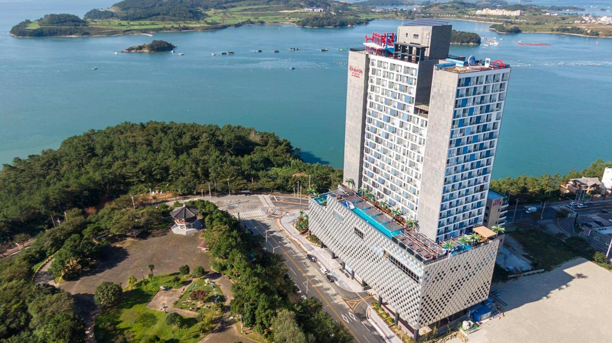 Ramada Plaza By Wyndham Dolsan Yeosu Hotel Exterior photo