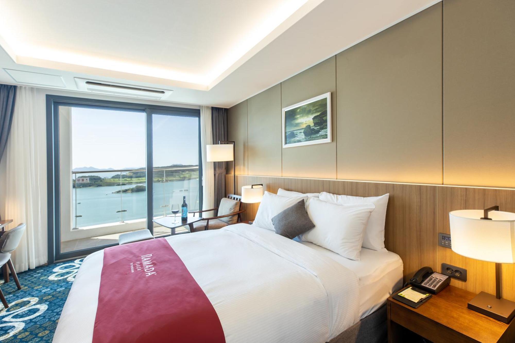 Ramada Plaza By Wyndham Dolsan Yeosu Hotel Exterior photo